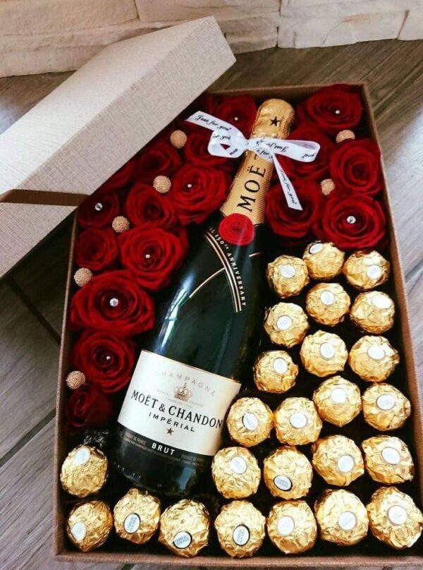 Champagne, Red Roses & Ferrero Rocher Chocolate Hamper